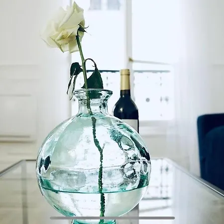Magnifique Tour Eiffel Apartment